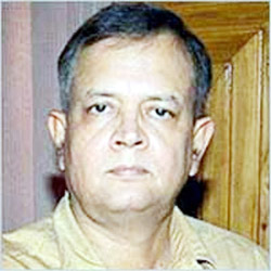 Radha Vinod Raju, an IPS officer who unravelled the conspiracy behind the assassination of Rajiv Gandhi and was more recently involved in tracking foot prints of Lashkar-e-Toiba terrorists David Headley, died here this morning after a prolonged illness.
