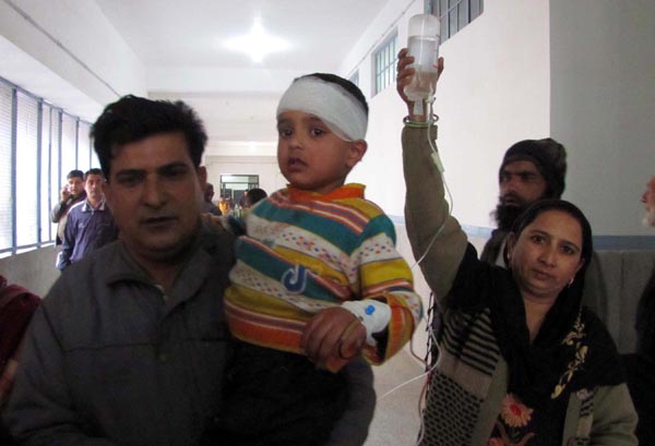 A boy injured in shell explosion at Deeli in Channi Himmat on Thursday.(UNI)