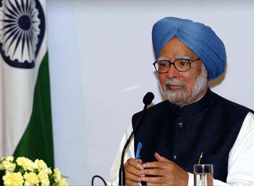 Prime Minister Dr Manmohan Singh addressing a press conference in New Delhi on Friday.(UNI)