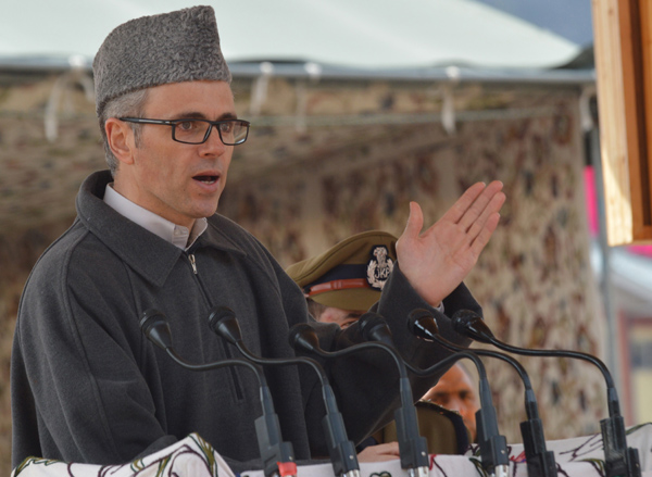 Chief Minister Omar Abdullah addressing passing out parade at Sheeri PTC in Baramulla on Monday. —Excelsior/Amin War