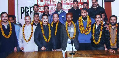 The office bearers of Citizens Cooperative Bank Subordinate Staff Association posing for a group photograph at Jammu on Sunday.