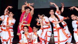 Students of Shanti Swaroop Memorial School presenting a cultural item during Foundation Day on Thursday.