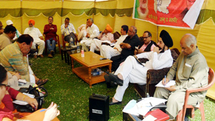 BJP leaders during Core Committee meeting at Bhadarwah on Sunday. -Excelsior/Tilak Raj