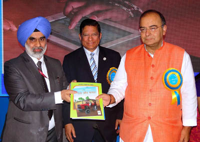 Union Minister for Finance, Corporate Affairs and Defence, Arun Jaitley, Secretary Department of Financial Services Dr. G S Sandhu, Chairman & Managing Director, Canara Bank, R K Dubey, during the inauguration of 108 Financial Inclusion Branches and 5111th Branch of the Bank, in New Delhi on Saturday. (UNI)
