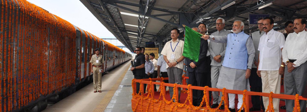 Prime Minister Narendra Modi flags off train from Katra railway station on Friday. —Excelsior/Rakesh