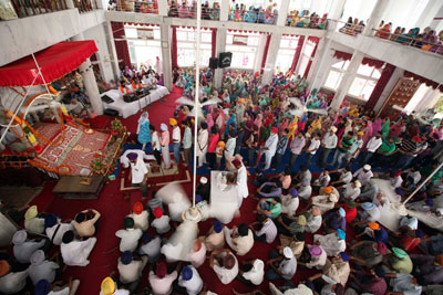Devotees participating in Parkash Parab celebrations of Guru Hargobind Singh Ji at Tali Sahib Gurudwara, Talab Tillo on Saturday. -Excelsior/Rakesh