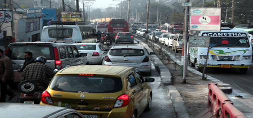 Vehicles caught in traffic jam at Rehari Chungi in Jammu. -Excelsior/Rakesh