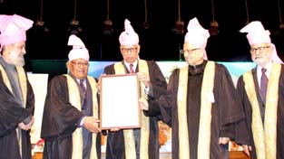 Governor N N Vohra and Chief Minister Mufti Mohammad Sayeed honouring Prof CNR Rao at Srinagar on Wednesday.
