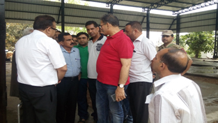 Speaker Kavinder Gupta discussing developmental issues with JMC Commissioner Soujanya Sharma during his visit to Gandhi Nagar constituency on Tuesday. Speaker Kavinder Gupta discussing developmental issues with JMC Commissioner Soujanya Sharma during his visit to Gandhi Nagar constituency on Tuesday.