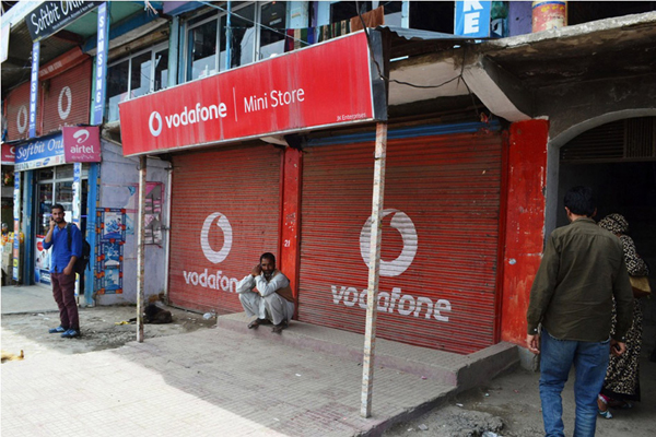 A Vodafone showroom shut in Pulwama on Tuesday. —Excelsior/Younis Khaliq