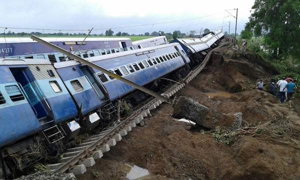 The site where two trains derailed due to subsiding and washing away of the soil by flash floods near Harda in Madhya Pradesh during the early hours on Wednesday. (UNI)