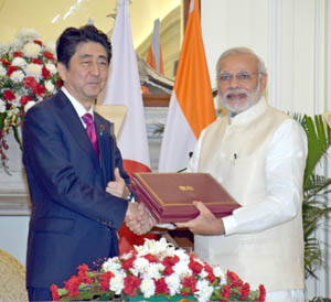 Prime Minister Narendra Modi and Prime Minister of Japan Shinzo Abe at the signing ceremony in New Delhi on Saturday.(UNI)