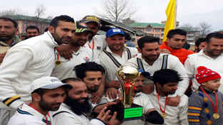 Winners of Karwan-i-Aman SSB Cricket Tournament posing for group photograph.