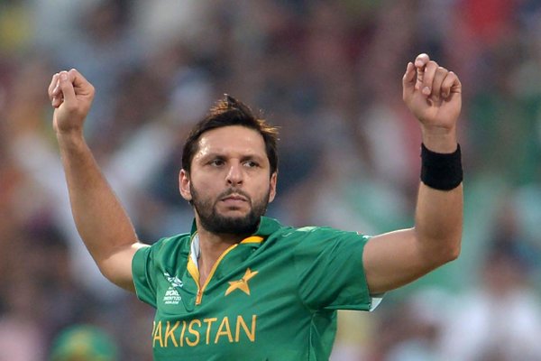 Afridi leads from front as Pakistan hammer Bangladesh