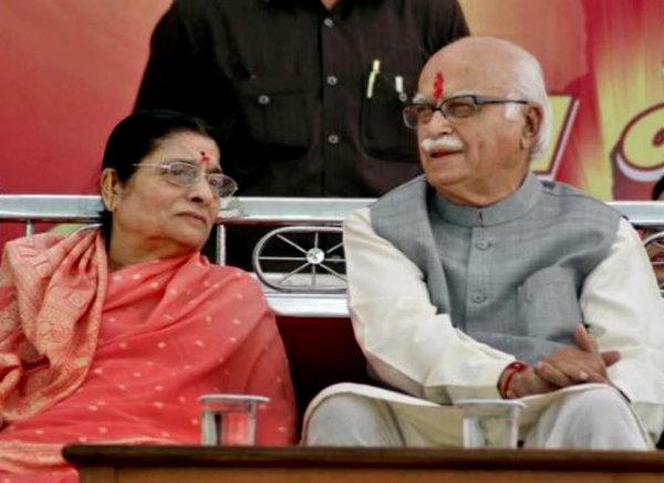 LK Advani's wife dead