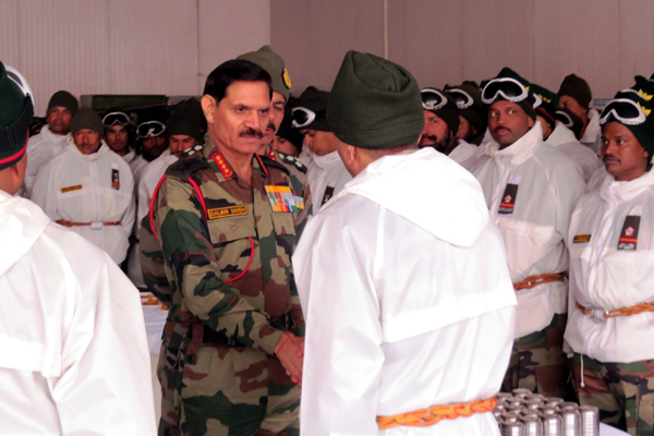 Army chief Gen Dalbir Singh inter-acting with soldiers at Siachen Glacier.