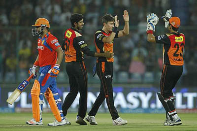 Players of Sunrisers Hyderabad celebrating after taking a wicket during match against Gujarat Lions at New Delhi on Friday.