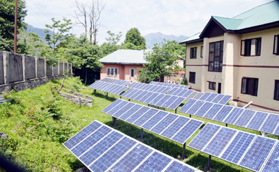 Defunct solar power plant at SDH Uri. —Excelsior/Aabid Nabi