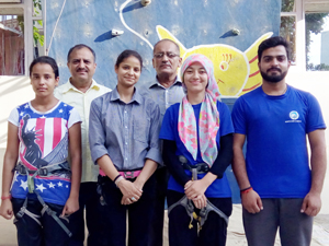 Woman Sport Climbing team posing before its departure to New Delhi.