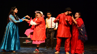 A scene from the play ‘Kauva Chala Hans Ki Chaal’ presented by Natrang at Abhinav Theatre on Saturday.