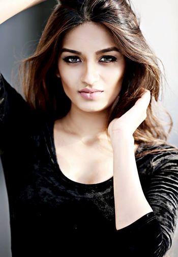 Nidhhi Agerwal to be on strict diet for "Munna Michael"