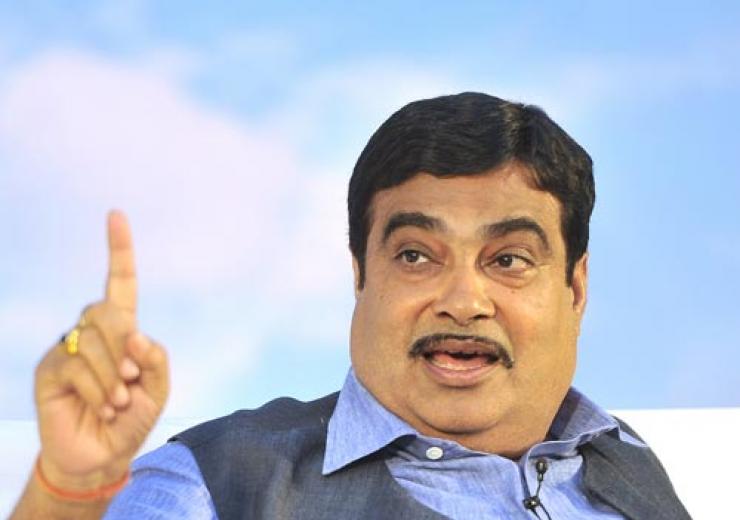 Rs 25 L cr investment in highways, shipping in 5 yrs: Gadkari