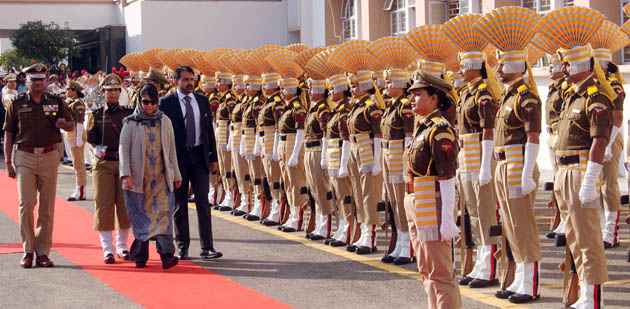 Civil Sectt opens in Jammu; Chief Minister receives guard-of-honour