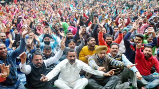 JMC Civic Safai Karamcharis shouting slogans during protest dharna on Thursday. —Excelsior/Rakesh