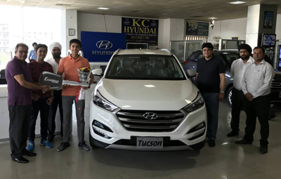Dignitaries during the launch of Hyundai’s SUV ‘The All New Tucson’ at Jammu Automart in Jammu.