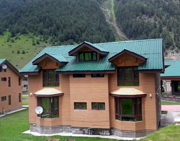 Illegal construction in famous tourist resort of Sonamarg. -Excelsior/Shakeel.