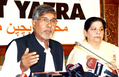 Noble Peace Laureate, Kailash Satyarthi addressing a press conference at SKICC in Srinagar. -Excelsior/Shakeel
