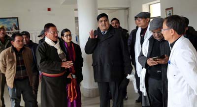 Chief Secretary B B Vyas during inspection of an office in Leh.