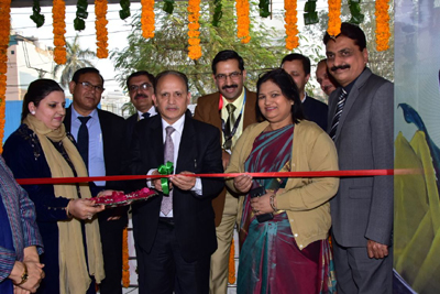 Executive President of J&K Bank, SS Sehgal inaugurating new premises of Business Unit of the Bank at Vikas Marg, New Delhi on Thursday.