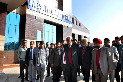 Governor NN Vohra during his visit to Baba Jitto Auditorium of SKUAST-J on Thursday.