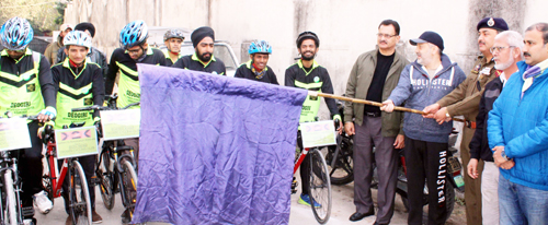 Minister for Sports, Imran Raza Ansari flagging off cycling expedition in Jammu.