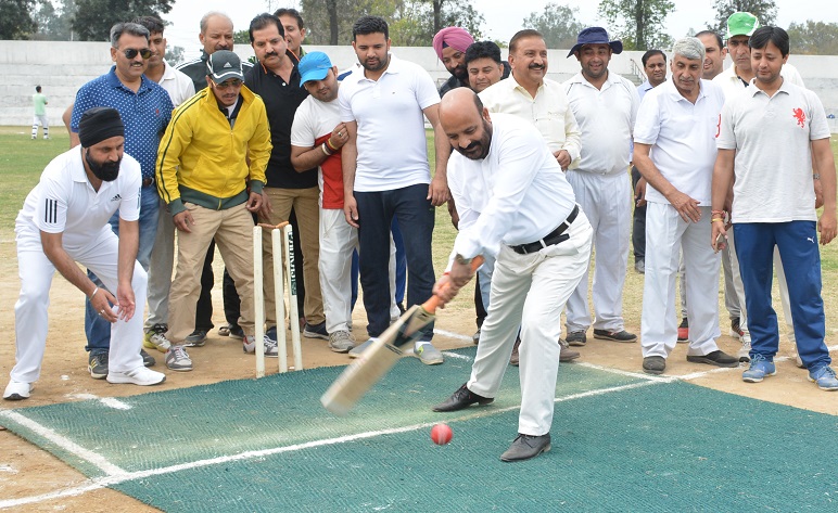 Minister for Health and Medical Education, Bali Bhagat testing cricketing skills while inaugurating Lawyers Annual Sports Meet in Jammu.