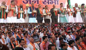 BJP leaders at a party rally in Jammu on Sunday. —Excelsior/Rakesh