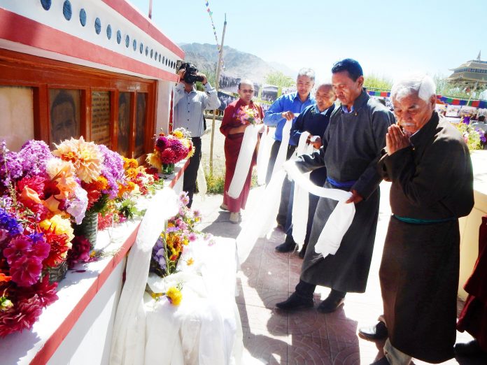 Leaders paying tributes to martyrs at their memorial in Leh. -Excelsior/Morup Stanzin