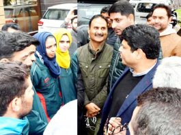 Secretary Youth Services & Sports and Information, Sarmad Hafeez and other dignitaries flagging off skiers from Jammu.