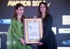 Bindu Goel, MD, Wellness Zone Headmasters, receiving award from Bollywood actor, Soha Ali Khan at Global Business Awards in New Delhi.