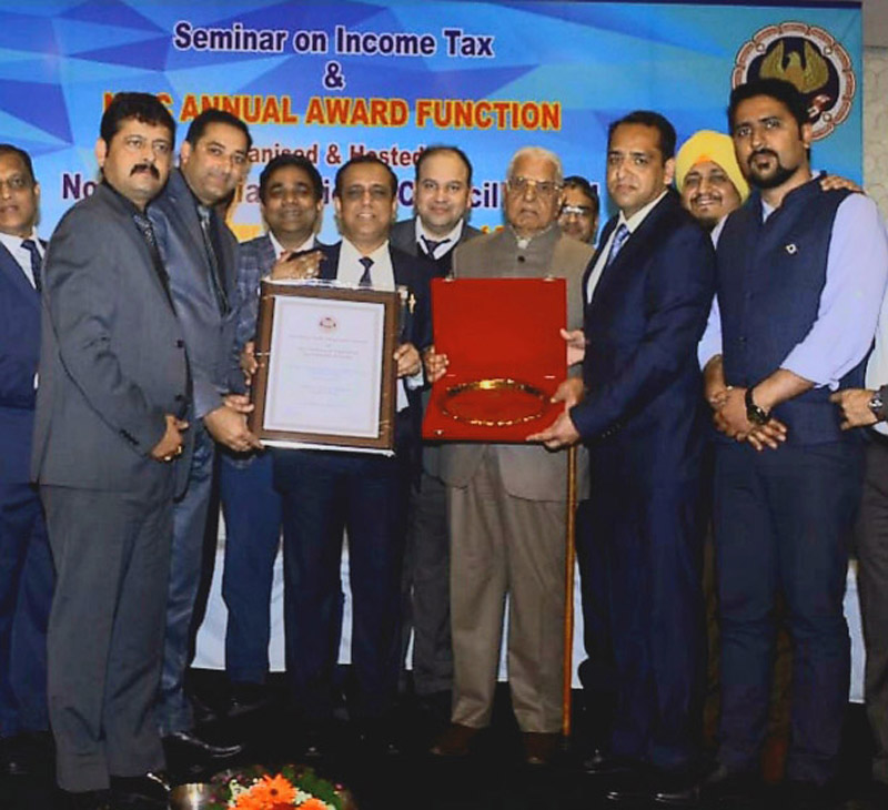 Representatives of J&K branch of ICAI receiving prestigious award in New Delhi.