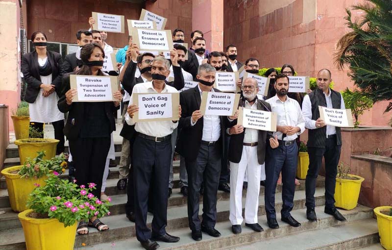 Members of HC Bar Association Jammu protesting over suspension of two senior Advocates on Saturday. —Excelsior/Rakesh