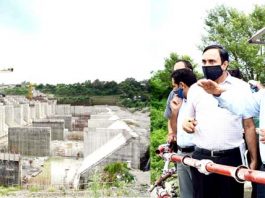 Advisor Bhatnagar inspecting work on Shahpurkandi dam project.