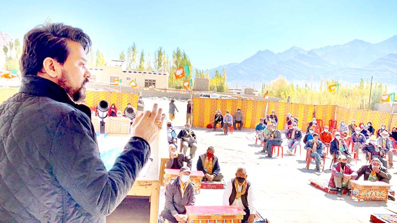 Union Minister of State, Anurag Thakur addressing a public meeting at Leh on Thursday. -Excelsior/Morup Stanzin