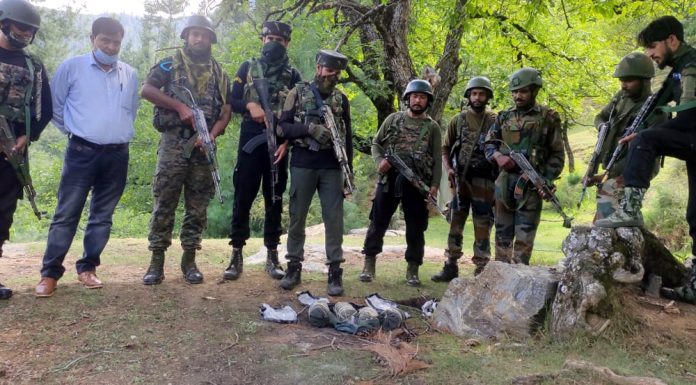 Four IEDs concealed under a big stone were found at Nadernagh Avoora in Kupwara district on Sunday. —Excelsior/Aabid Nabi
