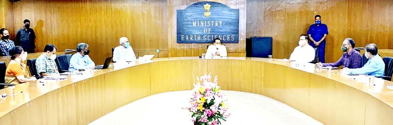 Union Minister Dr Jitendra Singh convening a meeting of scientists and officers of the Ministry of Earth Sciences at New Delhi, on Monday.