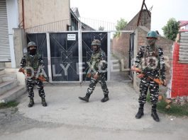 NIA raid at Falah-e-Aam Trust of Jamaat-e-Islami in Srinagar on Sunday. —Excelsior/Shakeel