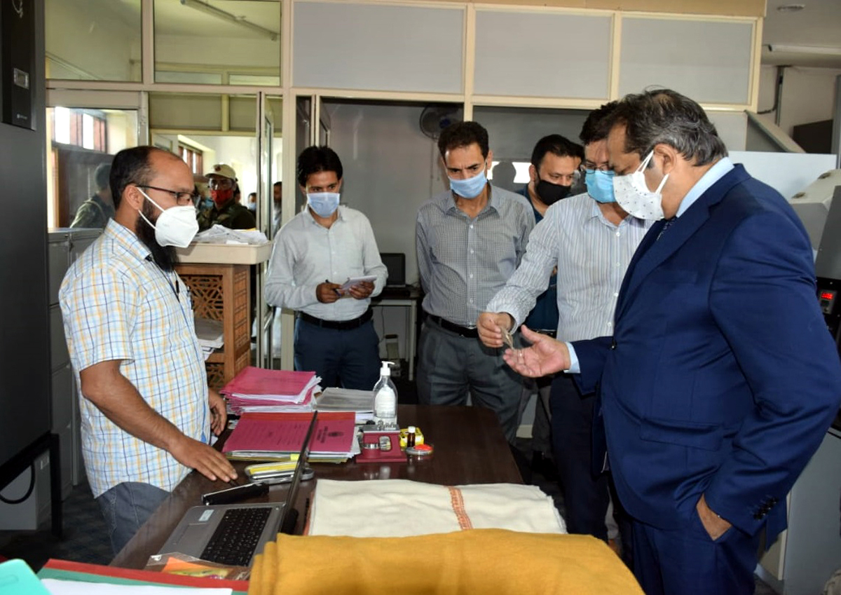Advisor Baseer Khan during a visit to IICT on Friday.