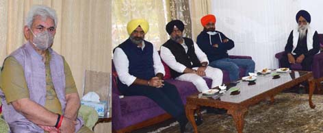 Lt Governor Manoj Sinha meeting with Sikh delegation at Raj Bhavan, Srinagar.