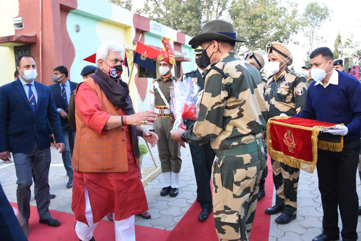 Lieutenant Governor Manoj Sinha with BSF officers at Ramgarh sector in Samba district on Tuesday.
